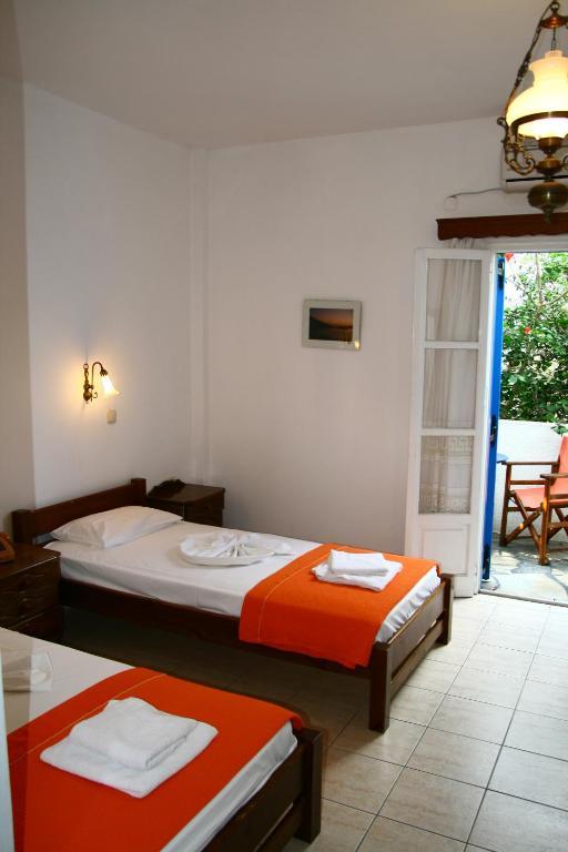 Hotel Landeris Katápola Zimmer foto